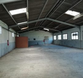 Location local d'activités de 240m² proche Auxerre Venizy