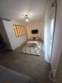 Location meublée appartement 2 pièces 39 m² Évry-Courcouronnes