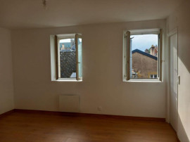Loue F2 lumineux et refait à neuf de 40m2 environ Metz