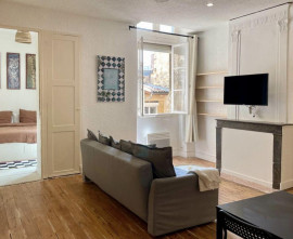 Loue superbe appartement refait à neuf très calme Bordeaux