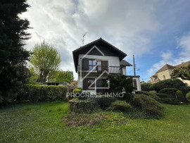 Maison 110 m² sur 889 m² terrain quartier Beausoleil à deux pas de la gare Combs-la-Ville