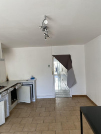 Maison 2 chambres avec un grand jardin Aigre