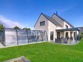Maison 4 chambres avec piscine et vie de plain-pied agy
