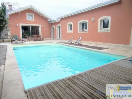 MAISON 4 CHAMBRES PISCINE VOLUMES GARAGE quinsac