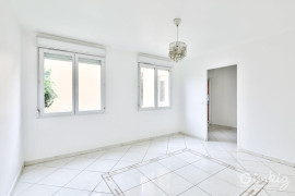 Maison 4 pièces 2 ch + Bureau, totalement meublée Saint-Denis