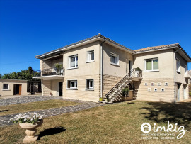 Maison 9 pièces Barbezieux-Saint-Hilaire