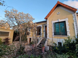 Maison d’habitation avec jardin, box, et ssol Champigny-sur-Marne