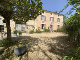 Maison de caractère avec gîte et île privée (p La Chapelle-Faucher