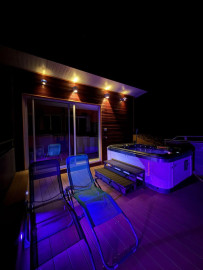 Maison de village avec Spa sur la terrasse Dourgne
