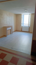 Maison  plain pied au coeur jolie ville thermale Néris-les-Bains