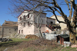 Maison rénové ext De 136m2 + 500m2 terrain Lesches-en-Diois