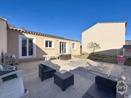Maison T5 avec jardin et piscine. Lamanon