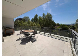 Meublé de 110 m²-terrasse de 40 m²-parking privé Marseille 12ème