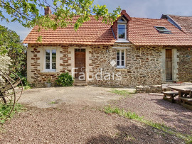 MOON-SUR-ELLE Maison en pierre avec 2.4ha moon sur elle