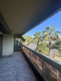 NICE / VALROSE - Appartement 4 pièces avec cave et garage à louer Nice