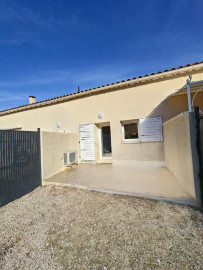 Petit appartement avec jardin et terrasse et park Mormoiron