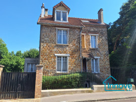 Rare à la vente : Grande maison de caractère sur vaste terrain Versailles