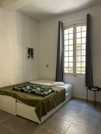 Rénové en CV avec clim / lave linge / box internet Aix-en-Provence