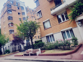 Spacieux appart à partager à 4 étudiants. Paris 19ème