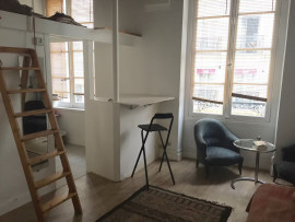 Studio à deux pas de Notre Dame de Paris (loyer tout inclus) Paris