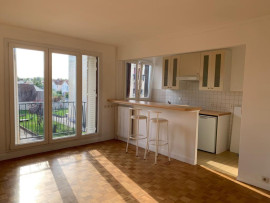 Studio  au calme proche commodités et commerces. Saint-Maur-des-Fossés