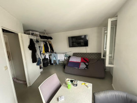 Studio calme climatisé plein sud avec parking Le Chambon-Feugerolles