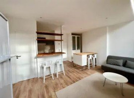 Studio meublé 25 m2 rénové à Bordeaux centre Bordeaux