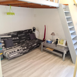 Studio meublé 26m², hypercentre, calme, internet Reims