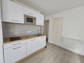 Studio meublé avec balcon  – Disponible de su Paris 19ème