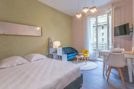 Studio meublé avec kitchenette. Prix tout compris. Grenoble