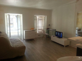 Studio meublé de 25 m2, refait à neuf, Pey-Berland Bordeaux
