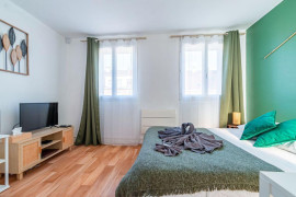 Studio meublé et  équipé 24m² avec terrasse Saint-Cyr-l'École