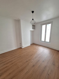 STUDIO  - rue de BAGNOLET Paris 20ème