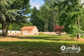Terrain viabilisé avec maison a aménager Chabanais