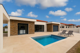 VILLA 140M2 + TERRAIN 421M2 3 FACES Brouilla