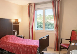(06) LE CANNET Chambre simple Lmnp renta. 5.50 % Le Cannet
