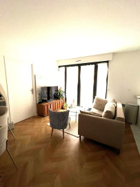 2 pièces balcon Courbevoie