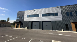 À louer – Local d'activités de 929 m² à Vedène – Vaucluse (84) Vedène