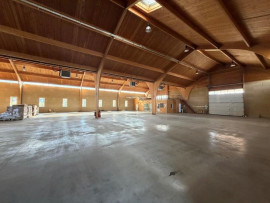À vendre – Entrepôt de 1 864 m² à Caumont-sur-Durance – Vaucluse (84) Caumont-sur-Durance