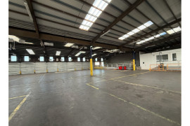À vendre – Entrepôt de 2 847 m² à Châteauroux – Indre (36) Châteauroux