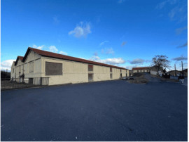 À vendre - Entrepôt industriel de 8000 m² divisible à Lézignan-Corbières à proximité de Narbonne- Au Lézignan-Corbières