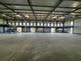 À vendre – Local d'activités de 1 185 divisible à partir de 320 à 429 m² dans la zone d'activités Be Taillades