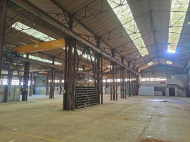 À vendre ou à louer – Ancien bâtiment industriel de 11 000 m² à Génelard – Saône-et-Loire (71) Génelard