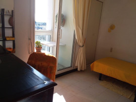 Agréable chambre ensoleillée chez l'habitante Montpellier