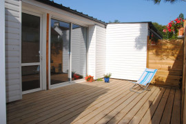 Appart/maisonnette sous pin parasol très calme Nantes