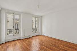 Appartement 2 pièces traversant Paris 7ème