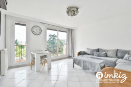 Appartement 4 pièces avec balcons, parking, cave Saint-Priest