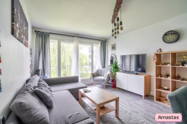 Appartement lumineux de 62,7m2 avec balcon filant, cave et place de stationnement Villeneuve-le-Roi