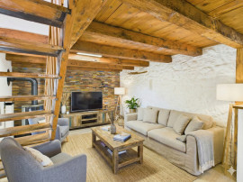 Appartement - Maison centre village Villy-le-Pelloux