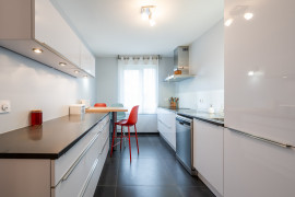 Appartement T5 de 101.5 m² + balcon + 2 places de parking Saint-Genis-Laval